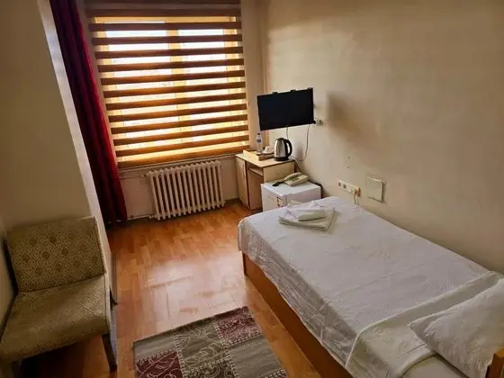 Tek Kişilik, Bahçe Manzaralı, Balkonsuz