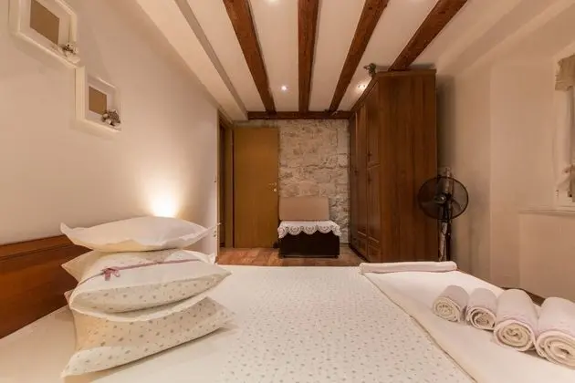 Apart Daire (Sen - 130 m from sea - A1(8))