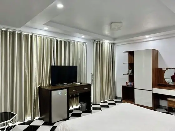 Luxury Oda
