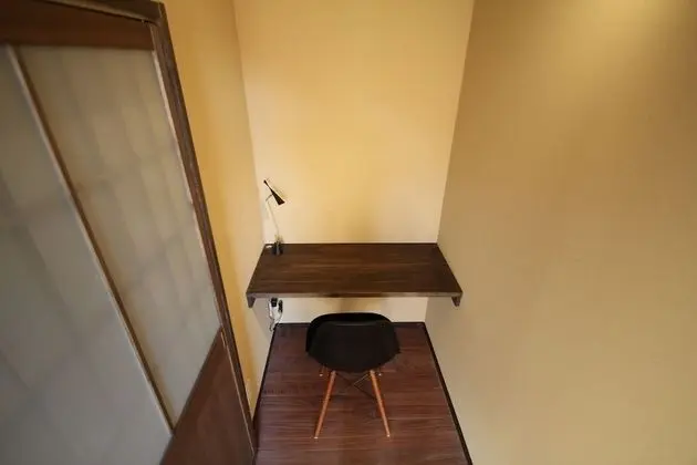 Ev (Please reply to email from property)