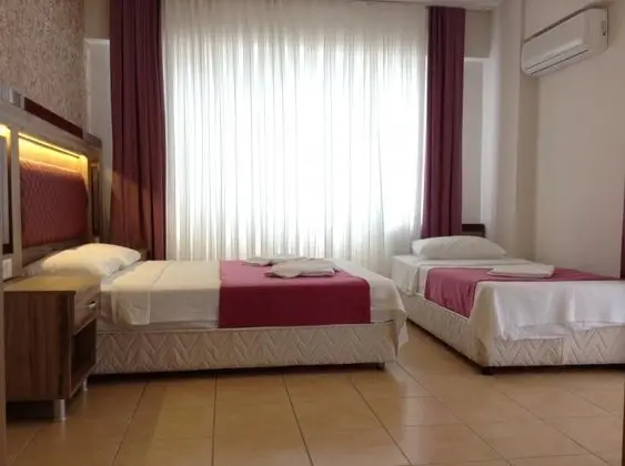 Standart Üç Kişilik Oda, Kısmi Deniz Manzaralı