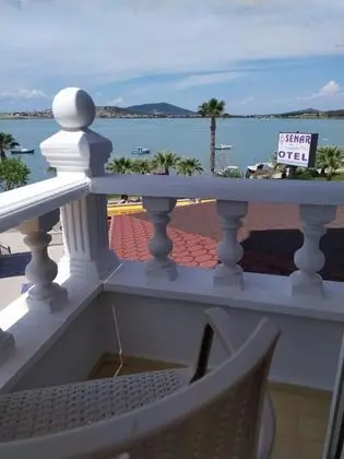 Triple, Deniz Manzaralı, Balkonlu