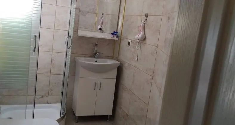 3 Kişilik Deniz Manzaralı Balkonlu Oda