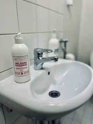 Üç Kişilik Oda, Ortak Banyo