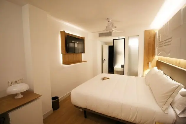 Standard Tek Büyük Yataklı Oda (2 adults and 1 kid)