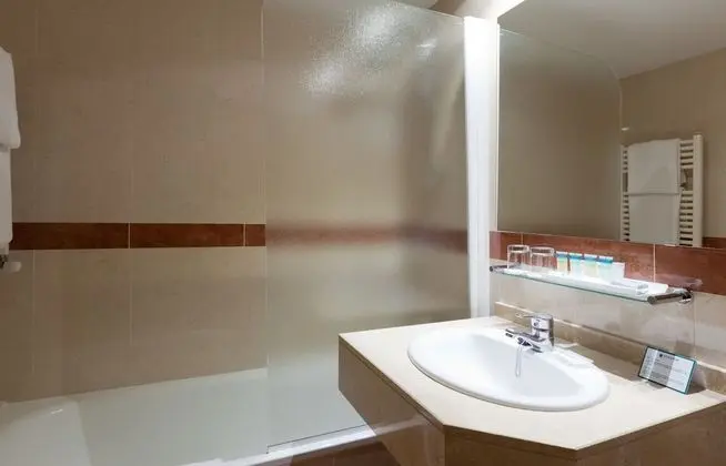 Standard Üç Kişilik Oda