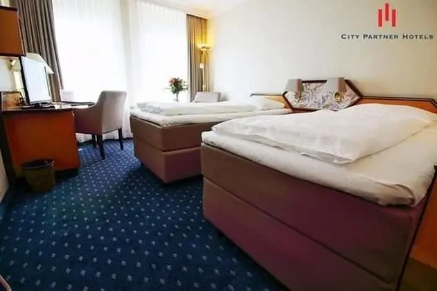 Üç Kişilik Oda