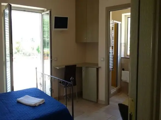 Standard Tek Büyük Yataklı Oda