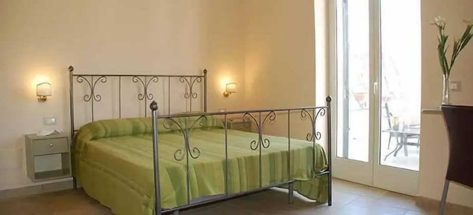 Standard Üç Kişilik Oda