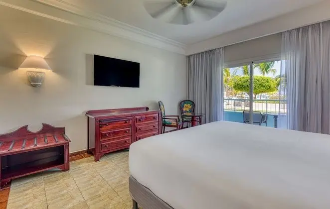Senator Junior Suite
