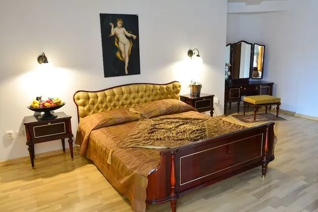 Tek Büyük veya İki Ayrı Yataklı Oda