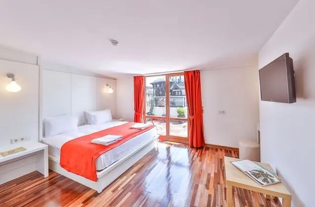 Deluxe Tek Büyük Yataklı Oda, Balkon