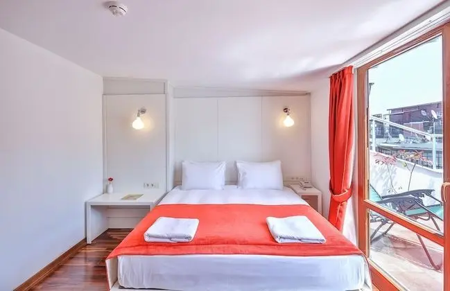 Deluxe Tek Büyük Yataklı Oda, Balkon