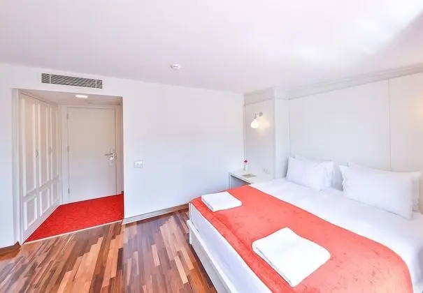 Deluxe Tek Büyük Yataklı Oda, Balkon