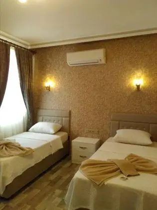 Standart Oda, Kara Manzaralı