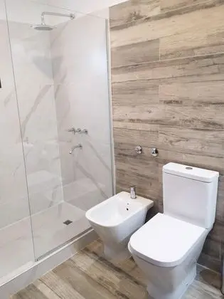 Superior Tek Büyük veya İki Ayrı Yataklı Oda