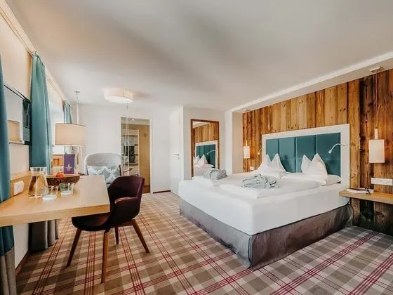 Premium Tek Büyük Yataklı Oda, Balkon, Dağ Manzaralı