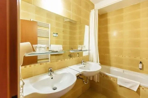 Apart Daire, Balkon, Göl Manzaralı