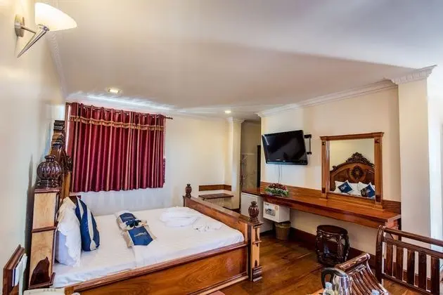 Deluxe Tek Büyük Yataklı Oda, Bahçe Manzaralı