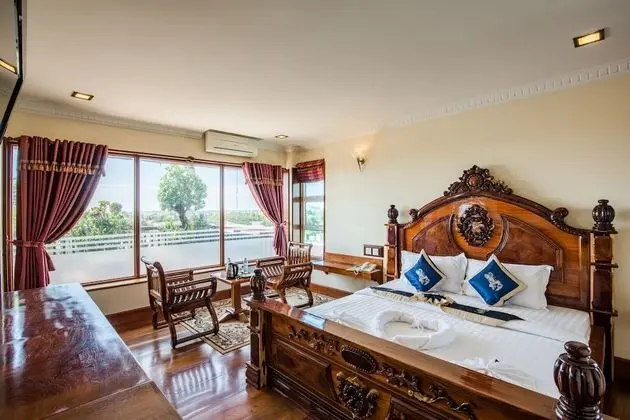 Deluxe Tek Büyük Yataklı Oda, Bahçe Manzaralı