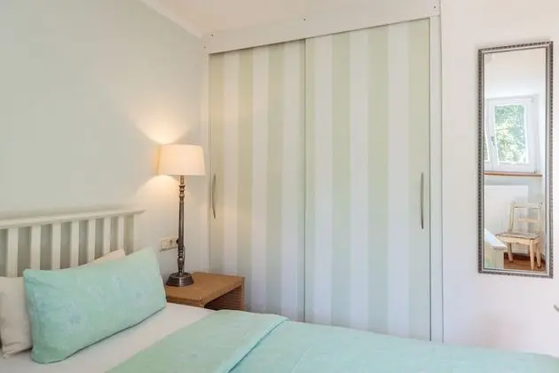 Ev, Özel Banyo, Nehir Manzaralı (Altes Winzerhaus)