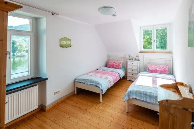 Ev, Özel Banyo, Nehir Manzaralı (Altes Winzerhaus)