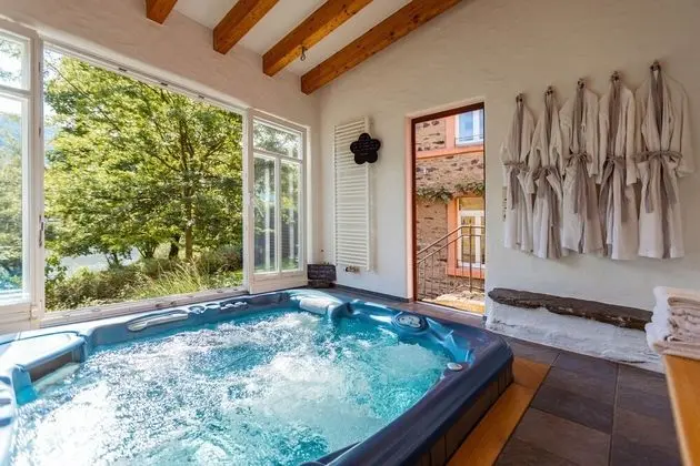 Ev, Özel Banyo, Nehir Manzaralı (Altes Winzerhaus)