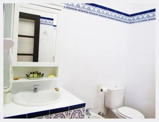 Comfort Tek Büyük veya İki Ayrı Yataklı Oda, Balkon