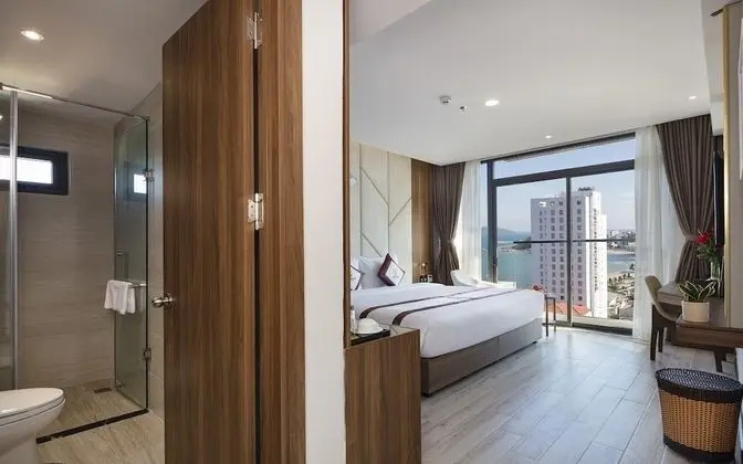 Deluxe Tek Büyük veya İki Ayrı Yataklı Oda, Balkon, Deniz Manzaralı (Senior)