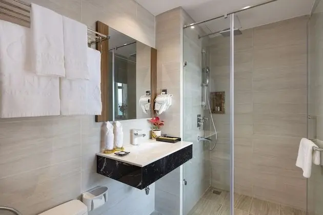 Deluxe Tek Büyük veya İki Ayrı Yataklı Oda, Balkon, Deniz Manzaralı (Senior)