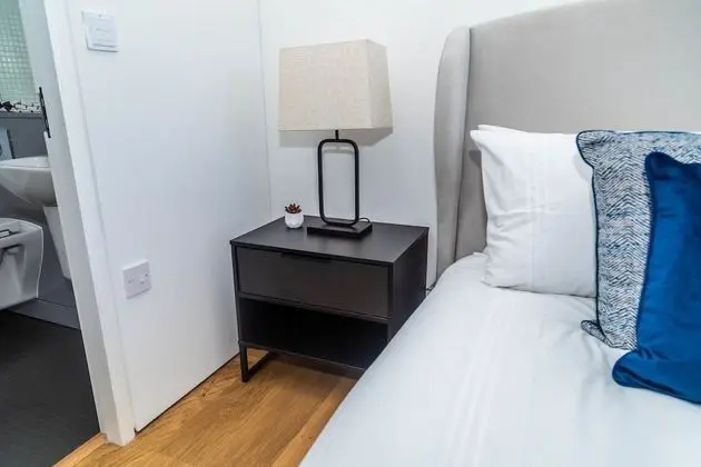 Luxury Tek Büyük Yataklı Oda, 1 Çift Kişilik Yatak, Bahçe Manzaralı