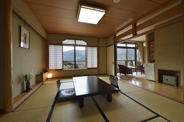Traditional Oda (Japanese Style Meals at Restaurant)