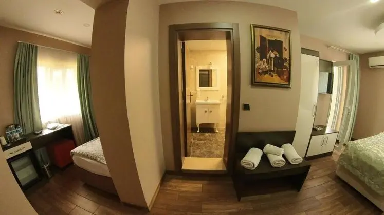 1 double yatak 1 single yatak