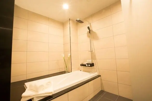 Premium Tek Büyük Yataklı Oda