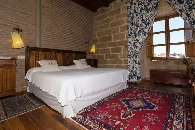 Superior Tek Büyük Yataklı Oda (King size con Jacuzzi)
