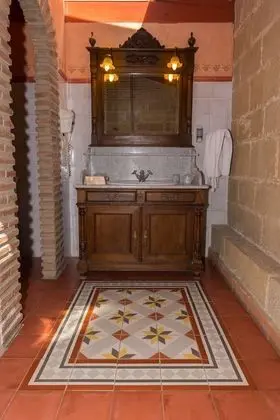 Superior Tek Büyük Yataklı Oda (King size con Jacuzzi)