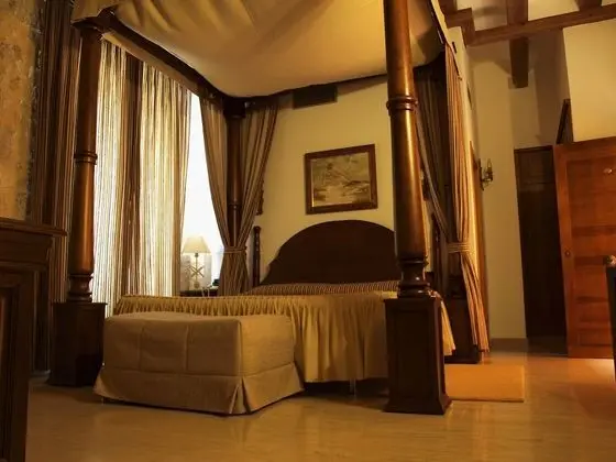 Tek Büyük Yataklı Oda