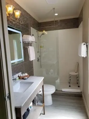 Premium Oda, 1 En Büyük (King) Boy Yatak