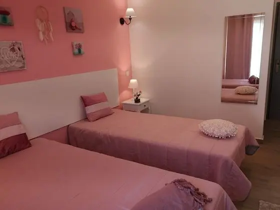 Tek Büyük veya İki Ayrı Yataklı Oda, Özel Banyo (True Love)