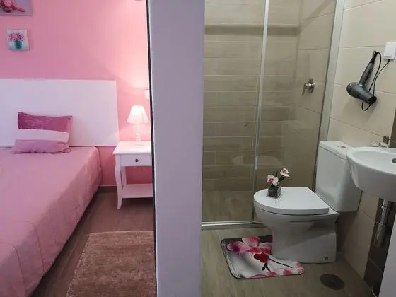 Tek Büyük veya İki Ayrı Yataklı Oda, Özel Banyo (True Love)