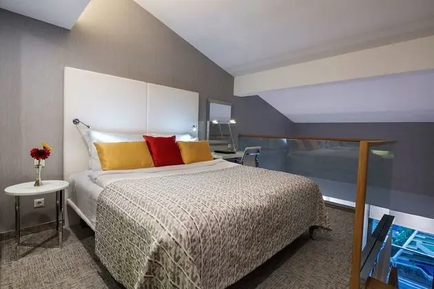 Duplex Suite 4 Person