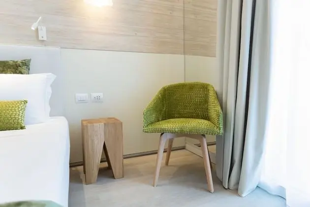 Comfort Tek Büyük Yataklı Oda, Balkon, Kısmi Deniz Manzaralı