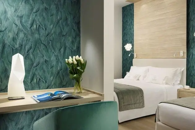 Junior Suite vista mare laterale ( Side Sea view)