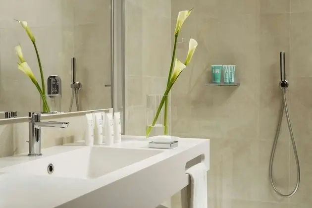 Junior Suite vista mare laterale ( Side Sea view)