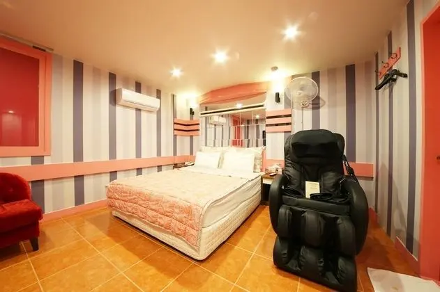 Deluxe Tek Büyük Yataklı Oda