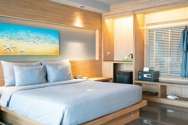 Deluxe Sea View Pool Access Room