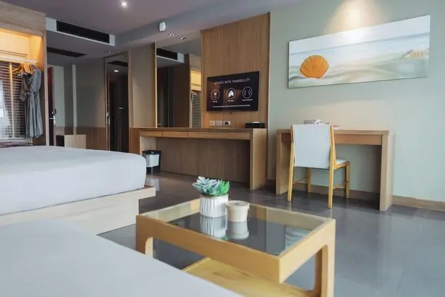 Deluxe Sea View Pool Access Room