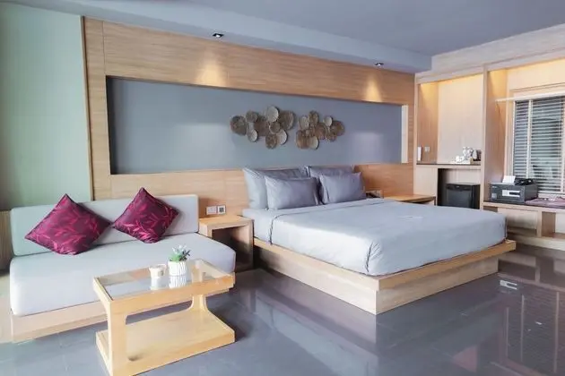 Deluxe Sea View Pool Access Room