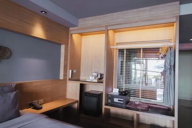 Deluxe Sea View Pool Access Room