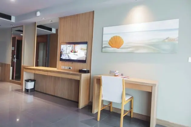Deluxe Sea View Pool Access Room
